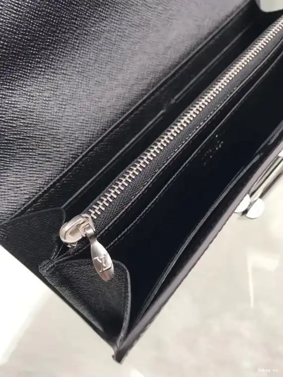 Wallet Louis Twist Vuitton 0512
